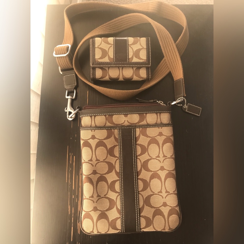 Coach BUNDLE!! Coach signature crossbody and Coach matching trifold EUC wallet